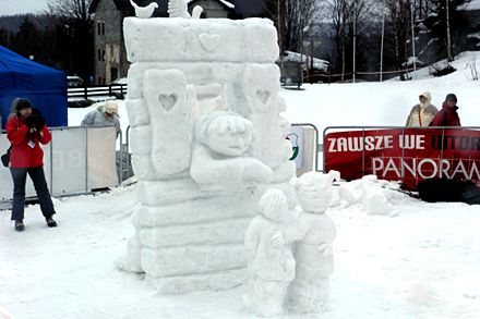Czar rzeźbienia w śniegu