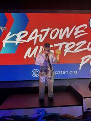 Olivia podbija scenę taneczną