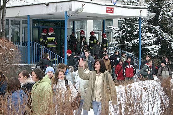 Osoba, która zawiadomiła o nieisteniejącej bombie, będzie musiała zwrócić koszty akcji.