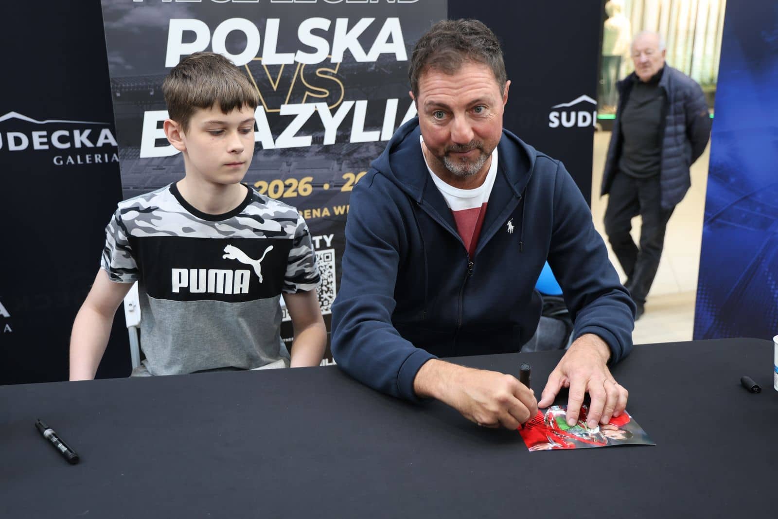 Tłumy na spotkaniu z legendarnym bramkarzem