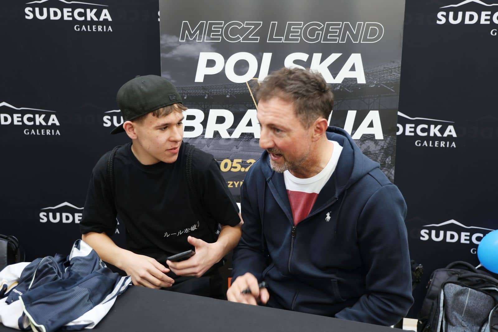 Tłumy na spotkaniu z legendarnym bramkarzem