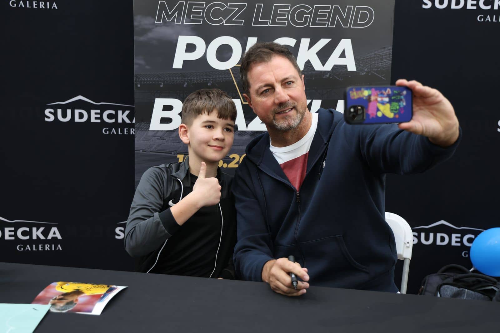 Tłumy na spotkaniu z legendarnym bramkarzem