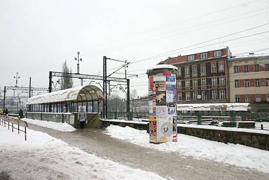 Tylko z daleka przejście wygląda w miarę przyzwoicie.
