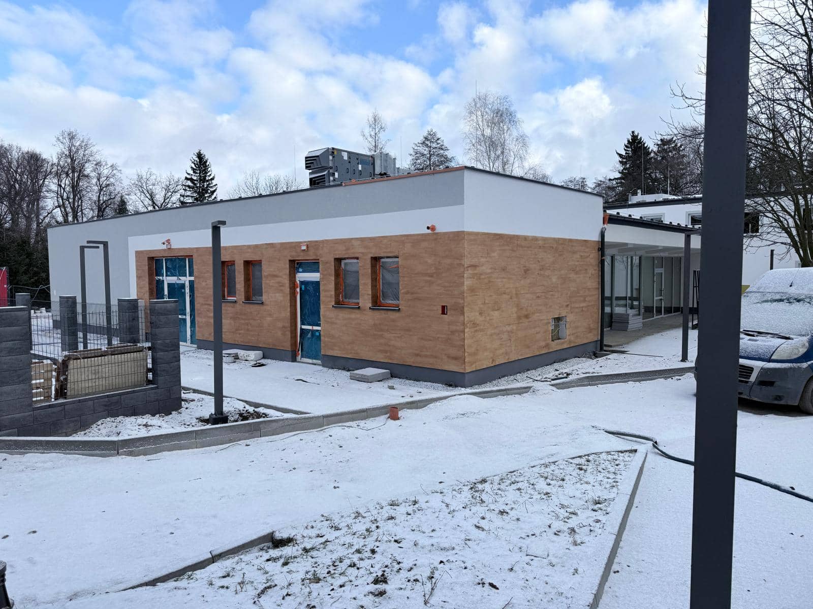 Budowa centrum opieki na finiszu