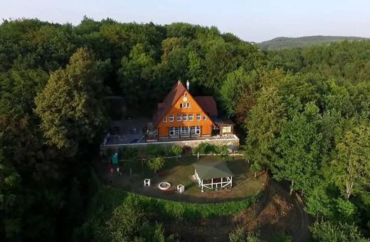 Wałbrzyska Harcówka – punkt startowy w Góry Wałbrzyskie