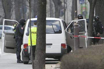 Na miejscu są antyterroryści z Wrocławia.