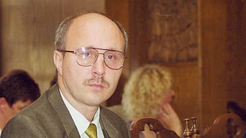 Niedźwieckiemu przydałby się przenośny komputer.