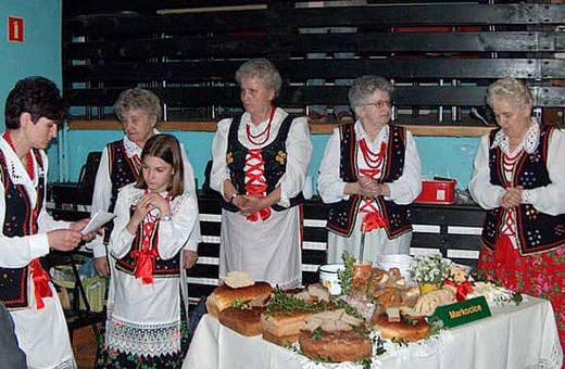 Degustacji towarzyszyły występy zespołów folklorystycznych.