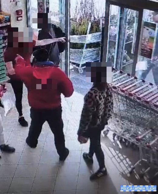 Doigrał się... Kradzież rozbójnicza i groźby wobec funkcjonariuszy