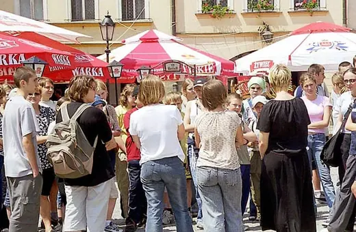 Handlowcy i gastronomowie nie zamkną sklepów i lokali w dniu, kiedy Jelenią Górę odwiedza sporo turystów.