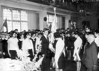 Maturalna moda lat 70-tych.