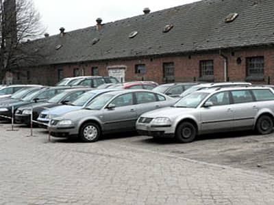 Pojazdy wrócą do właścicieli.