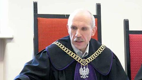 Sędzia Andrzej Tekeli uzasadnia wydany wyrok.