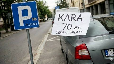5 minut warte 70 zł. Historia z parkingu w Jeleniej Górze