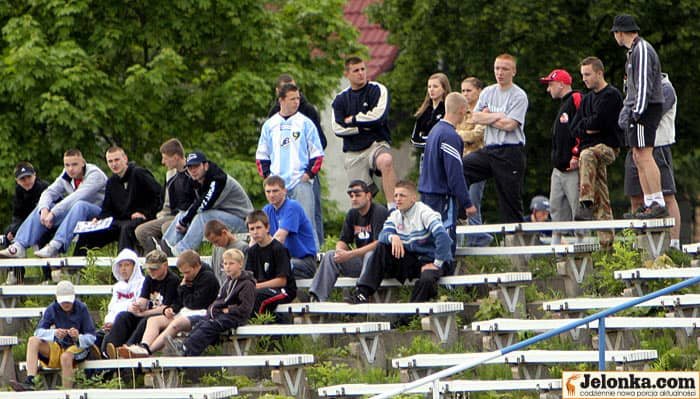 Lotnik i Karkonosze na fali