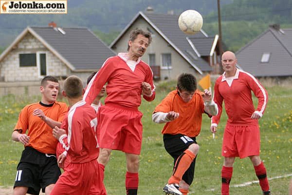 Orzeł II Mysłakowice przegrał z Okrzeszynem 1:2.