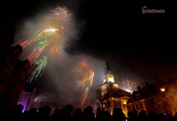 AD 2010 witany świetliście i deszczowo – VIDEO