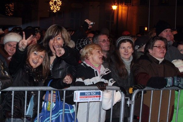 AD 2010 witany świetliście i deszczowo – VIDEO