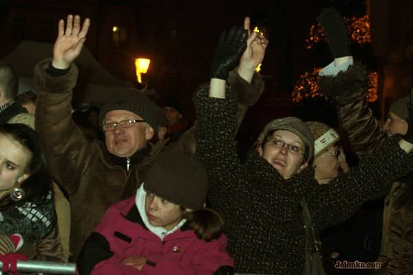 AD 2010 witany świetliście i deszczowo – VIDEO