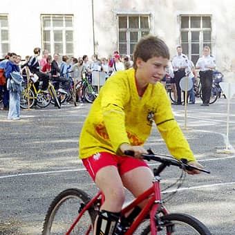 Brakuje odpowiednich stojaków, aby można było zostawić tam rower.