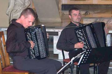 Przyciąganie akordeonami