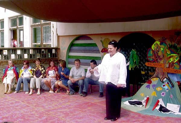 Pani Krysia uwielbia teatr w każdym wykonaniu. Inscenizacja sztuk to jej pasja.