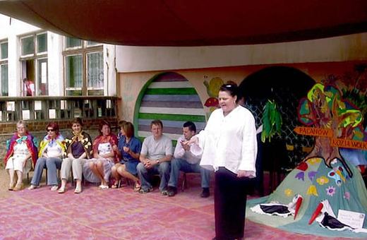 Pani Krysia uwielbia teatr w każdym wykonaniu. Inscenizacja sztuk to jej pasja.