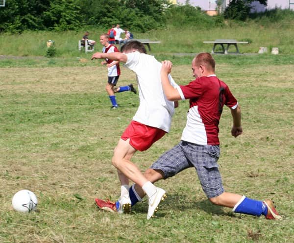 Górą piłka podwórkowa