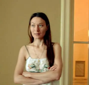 Wbrew pozorom M. Bogajewska nie stoi z założonymi rękoma, ale działa.