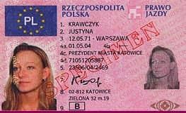 Policja będzie honorowała tylko takie dokumenty (na ilustracji wzór nowego prawa jazdy).