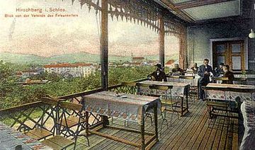 Restauracja na werandzie Felenkellers (Piwnicy Skalnej), jednej z większych piwiarni w dawnej Jeleniej Górze przy Seydelstrasee (dziś Chełmońskiego).