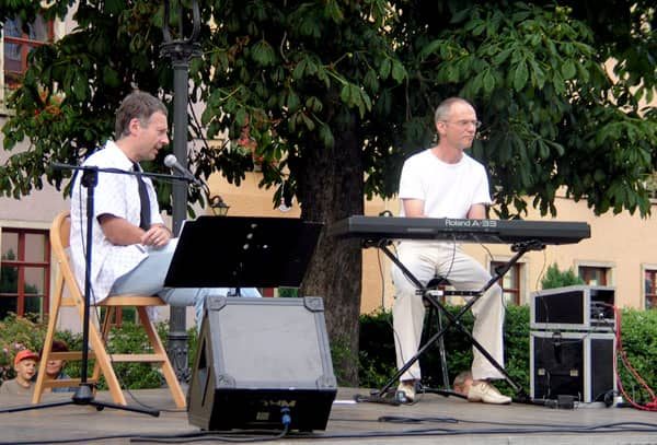 Muzycy przygrywali na rozpoczęcie