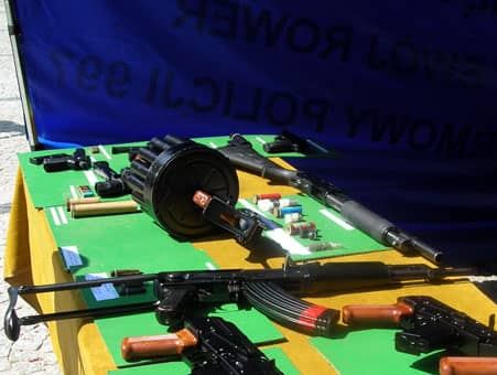 Paradę nowych radiowozów i pokaz sprzętu policyjnego tuż przy ratuszu mogli podziwiać mieszkańcy miasta i turyści.