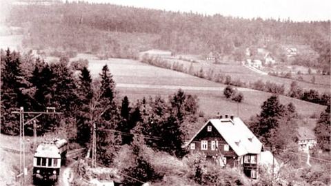 Za niemieckich czasów do Szklarskiej Poręby jeździły pociągi elektryczne, a czas przejazdu nie przekraczał 40 minut.