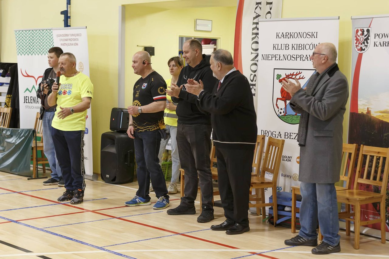 Rzucali kulami w Jeleniej Górze