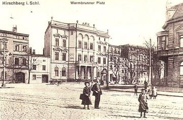 Preussicher Hof w całej okazałości. Szkoda, że przy modernizacji budynku nie zadbano o jego całkowite odtworzenie.