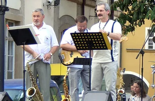 Muzycy przed rozpoczęciem koncertu na placu Ratuszowym.