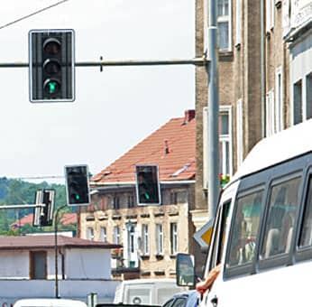 Czy wszyscy kierowcy zdecydują się na poświęcenie samochodów? Wszyscy powinni jeździć bezpiecznie.