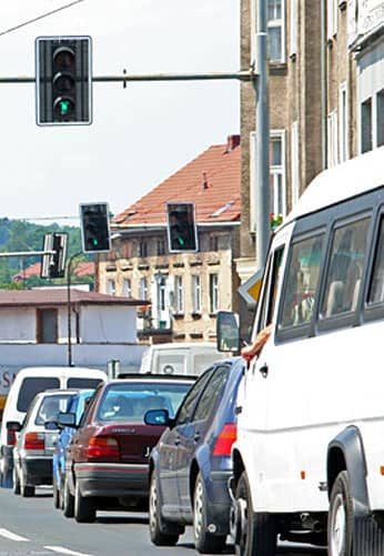 Czy wszyscy kierowcy zdecydują się na poświęcenie samochodów? Wszyscy powinni jeździć bezpiecznie.
