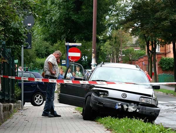 Groźna stłuczka na skrzyżowaniu