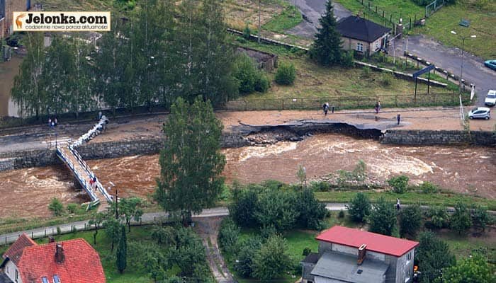 Pierwsze pieniądze dla powodzian z Piechowic