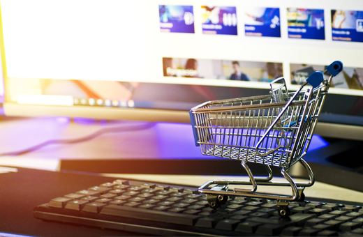Coraz mocniej przerzucamy się z zakupami do świata online