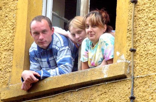 Mieszkańcy Janowic Wielkich uważają, że sprawa – mimo umorzenia postępowania – jest niewyjaśniona.