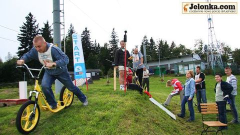 Hulajnogi stają się coraz bardziej popularne nie tylko wśród dzieci