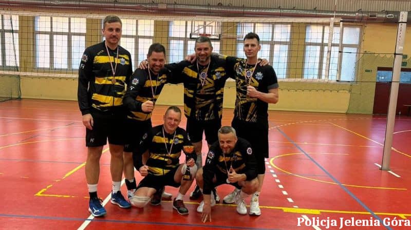 Grali charytatywnie dla Damiana i stanęli na podium