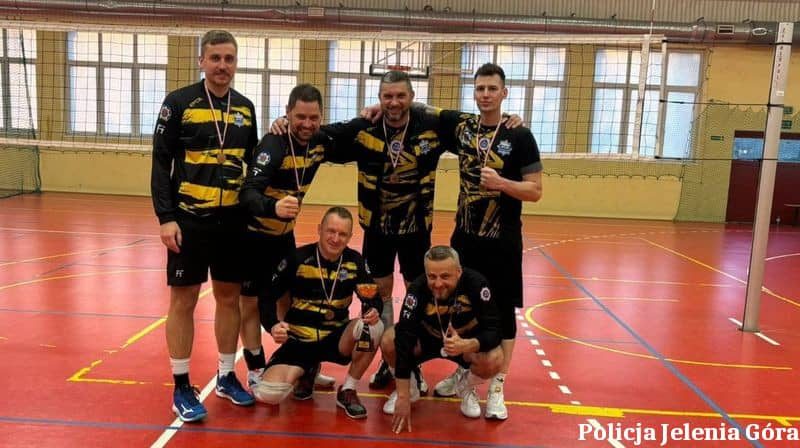 Grali charytatywnie dla Damiana i stanęli na podium