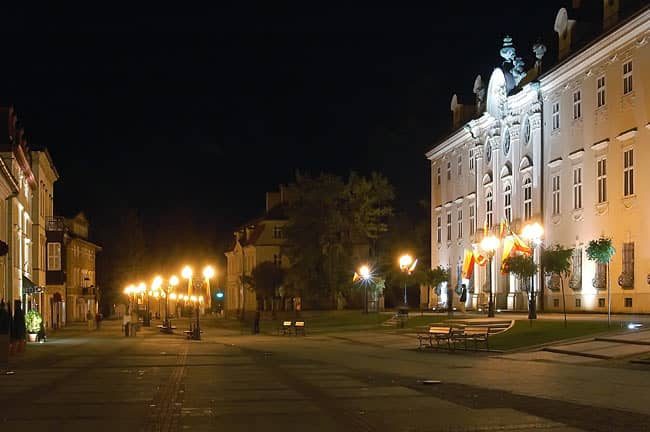 Uzdrowisko Cieplice w nowej szacie. Wygląda ładnie, ale czy nie kosztowało to zbyt wiele?