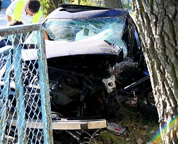 Policja ustala, z jaką prędkością jechał prowadzący pojazd marki Audi A3.
