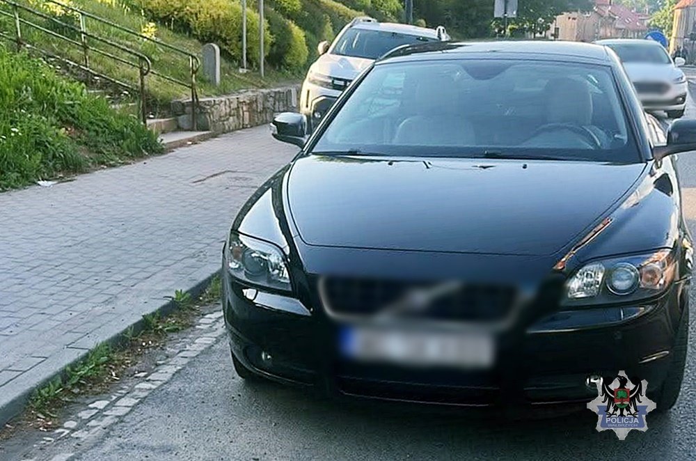 Potrącił pieszych mając 3,5 promila