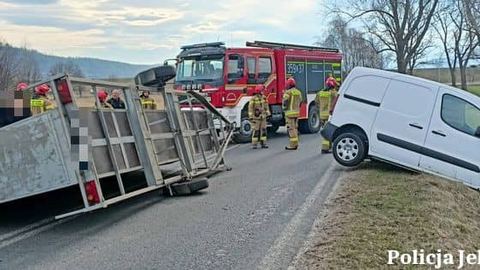 Wiatr przewrócił baner w Podgórzynie